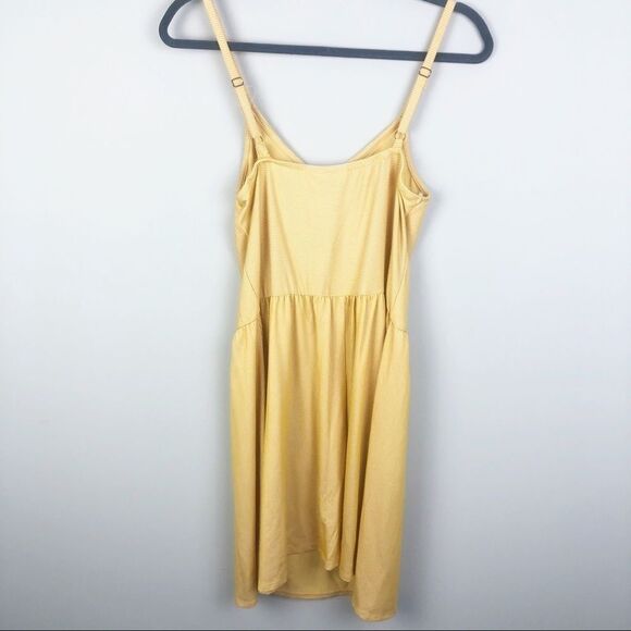 UNIVERSAL THREAD | V-Neck Yellow Chevron Dress NEW Women’s Size Medium - Picture 7 of 8
